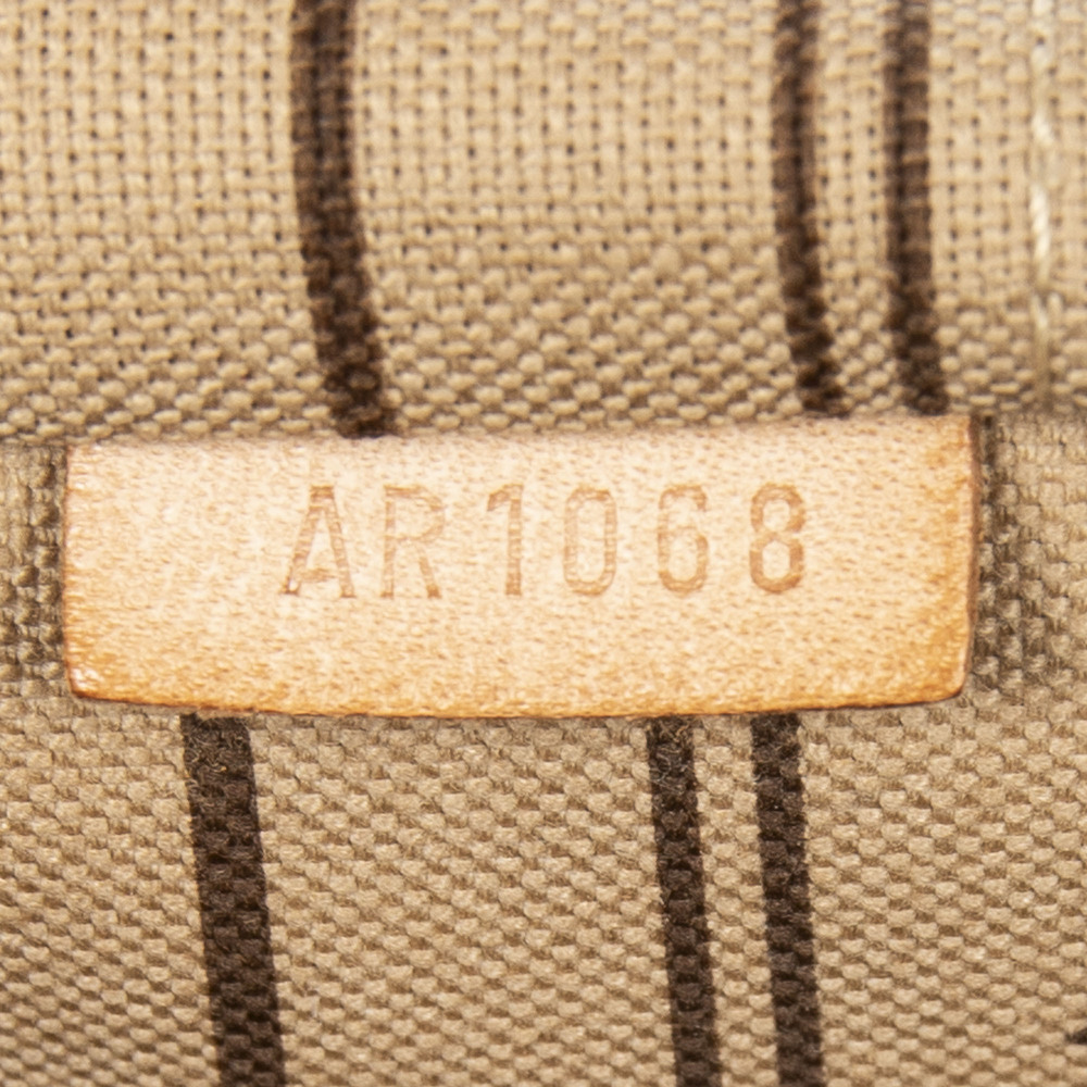 Louis Vuitton Neverfull MM - Picture 9 of 9